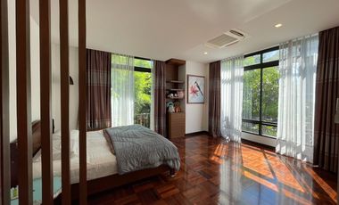 Gorgeous 5 bedroom pool villa for sale in Green Valley