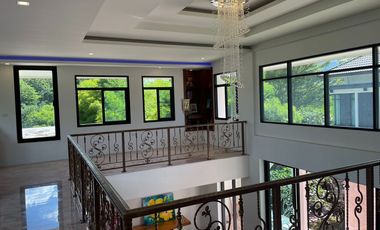 Gorgeous 5 bedroom pool villa for sale in Green Valley