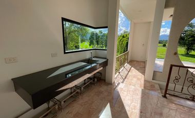 Gorgeous 5 bedroom pool villa for sale in Green Valley