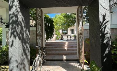 Gorgeous 5 bedroom pool villa for sale in Green Valley