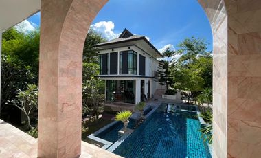 Gorgeous 5 bedroom pool villa for sale in Green Valley