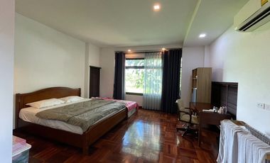 Gorgeous 5 bedroom pool villa for sale in Green Valley