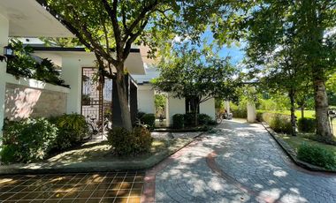 Gorgeous 5 bedroom pool villa for sale in Green Valley