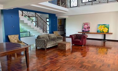 Gorgeous 5 bedroom pool villa for sale in Green Valley