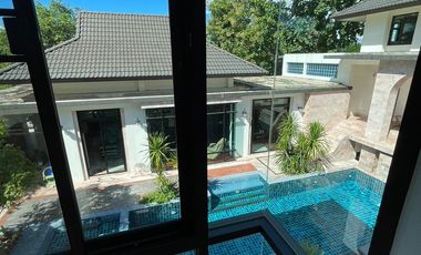 Gorgeous 5 bedroom pool villa for sale in Green Valley