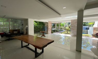 Gorgeous 5 bedroom pool villa for sale in Green Valley