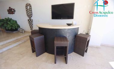 Casa en renta vacacional con alberca privada y vista al mar. 10 personas