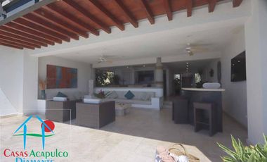Casa en renta vacacional con alberca privada y vista al mar. 10 personas