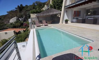 Casa en renta vacacional con alberca privada y vista al mar. 10 personas