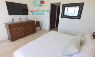 Casa en renta vacacional con alberca privada y vista al mar. 10 personas