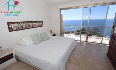 Casa en renta vacacional con alberca privada y vista al mar. 10 personas