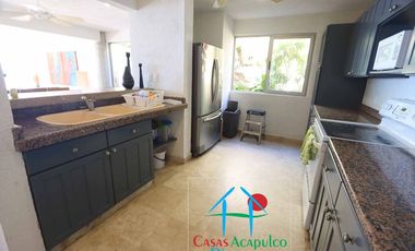 Casa en renta vacacional con alberca privada y vista al mar. 10 personas