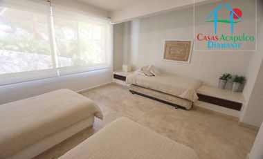 Casa en renta vacacional con alberca privada y vista al mar. 10 personas