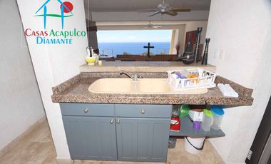 Casa en renta vacacional con alberca privada y vista al mar. 10 personas