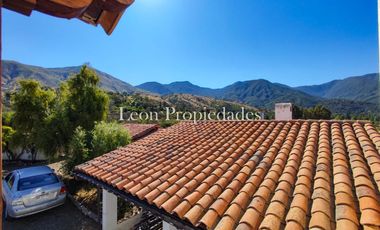 León Propiedades vende gran casa en Sector Los Naranjos, Curacaví.