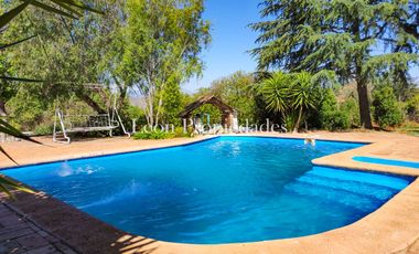 León Propiedades vende gran casa en Sector Los Naranjos, Curacaví.