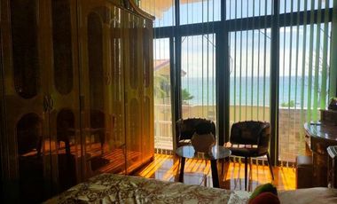 Resale 4 Bedrooms Beach House in Compostela