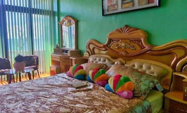 Resale 4 Bedrooms Beach House in Compostela