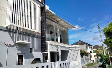 Rumah 2 lantai furinished dekat RS JIH Condong Catur sleman Yogyakarta