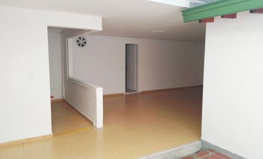 PR18571 Casa comercial en arriendo en el sector Laureles