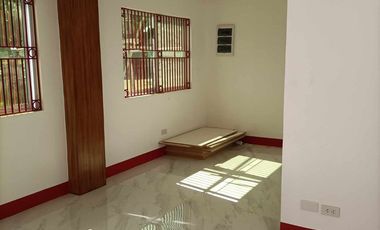 AGUS TOWNHOUSE  ALONG THE MAIN ROAD WITH 3 BEDROOMS FURNISHED P64K