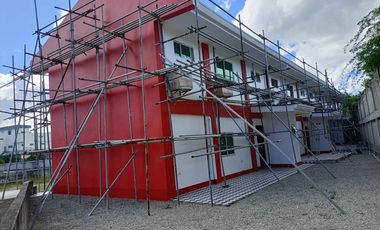 AGUS TOWNHOUSE  ALONG THE MAIN ROAD WITH 3 BEDROOMS FURNISHED P64K