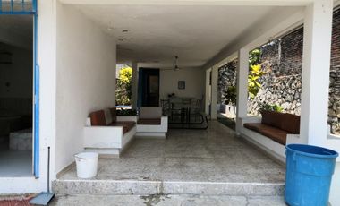 Venta terreno de 510M2 con construcción en Club Deportivo Acapulco