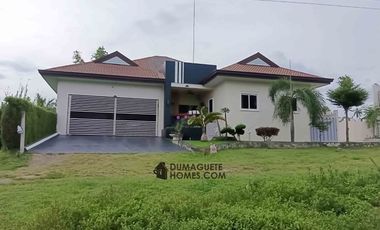 NEW LISTING!! BEAUTIFUL OCEAN VIEW BIG HOUSE WITH SWIMMING POOL FOR SALE