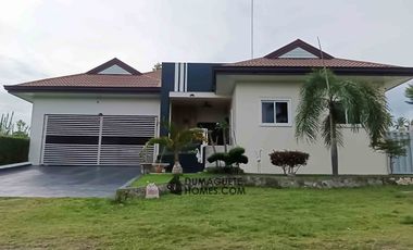NEW LISTING!! BEAUTIFUL OCEAN VIEW BIG HOUSE WITH SWIMMING POOL FOR SALE