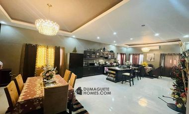 NEW LISTING!! BEAUTIFUL OCEAN VIEW BIG HOUSE WITH SWIMMING POOL FOR SALE