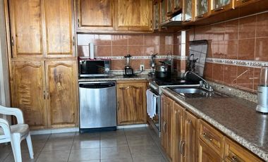 Casa en venta en 4 niveles con excelente vista.