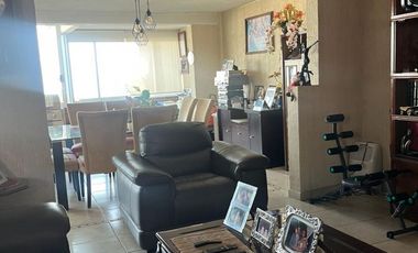 Casa en venta en 4 niveles con excelente vista.