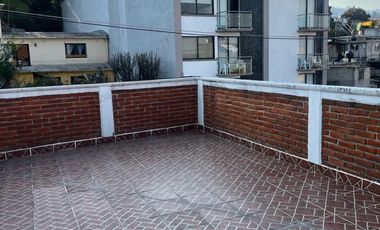 Casa en venta en 4 niveles con excelente vista.