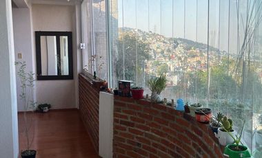 Casa en venta en 4 niveles con excelente vista.