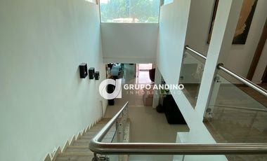 Se Vende Casa en el Conjunto Lomas del Campestre - Piedecuesta