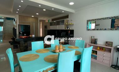 Se Vende Casa en el Conjunto Lomas del Campestre - Piedecuesta