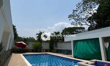 Se Vende Casa en el Conjunto Lomas del Campestre - Piedecuesta
