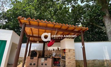 Se Vende Casa en el Conjunto Lomas del Campestre - Piedecuesta