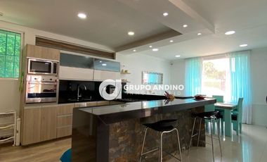 Se Vende Casa en el Conjunto Lomas del Campestre - Piedecuesta