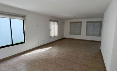 Renta de casa en condominio en Juriquilla
