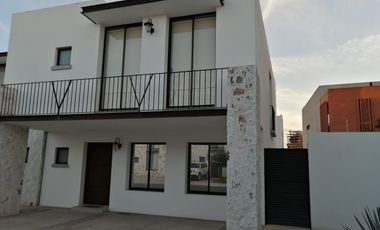 Renta de casa en condominio en Juriquilla