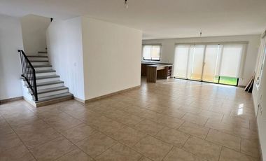 Renta de casa en condominio en Juriquilla