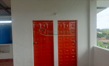 EN RICAURTE-CUNDINAMARCA Vendemos casa de tres pisos