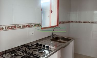EN RICAURTE-CUNDINAMARCA Vendemos casa de tres pisos