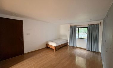 CASA EN RENTA EN LA HERRADURA.