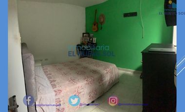 ¡¡SE VENDE CASA RENTABLE DE DOS PISOS CON UNA EXCELENTE UBICACION!!SECTOR ROCHELA