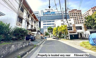 Below Market Value:  Pre-owned 3-storey split-type house in Rizal Village Alabang Muntinlupa