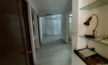 Casa Habitación ubicada en Fracc. Valle de San Ángel, Sector Jardines, Nuevo León.