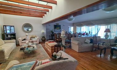 Casa Habitación ubicada en Fracc. Valle de San Ángel, Sector Jardines, Nuevo León.