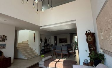 CASA AMUEBLADA EN METEPEC